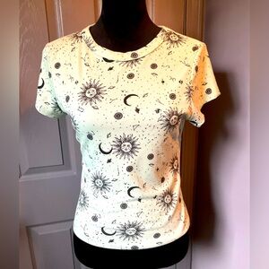 Faded Rose XL Green Celestial print short sleeve shirt